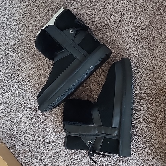 UGG black short classic boot leopard lining bow in back-5 - Picture 6 of 13